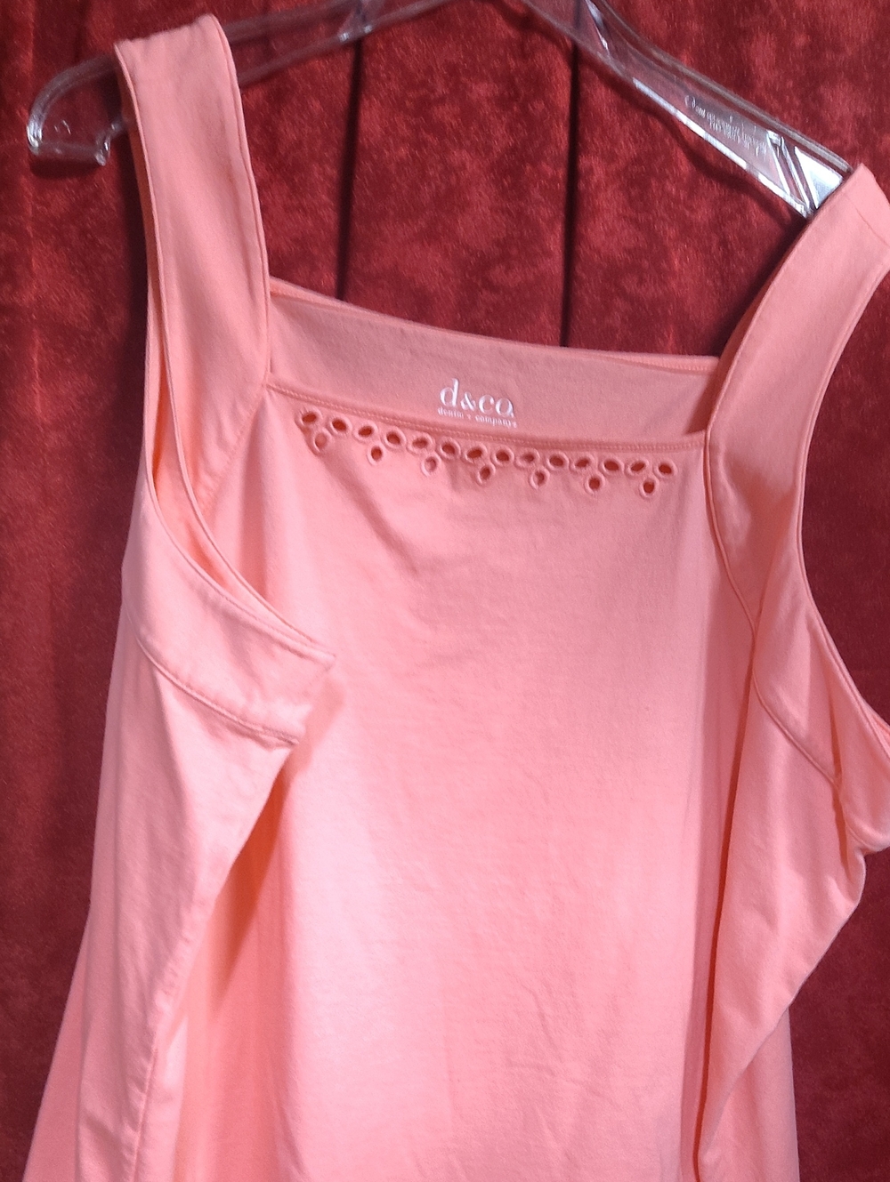d&co Pink Eyelet-Trim Tank Top